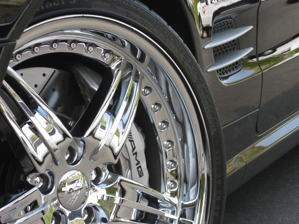 Foose chrome wheels on Mercedes