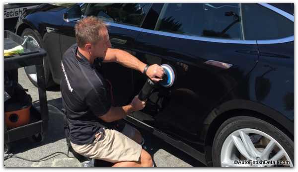 using random orbital car buffer to restore car clear coat